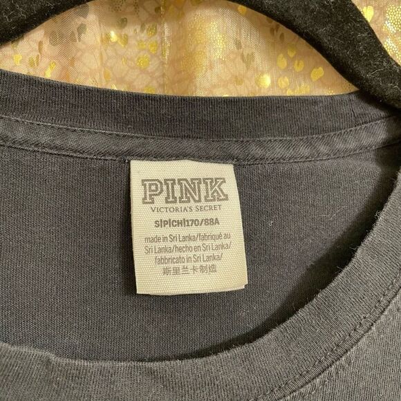 PINK Victorias Secret Black/Red Plaid Logo Crest Long Sleeve Campus Tee, S - Picture 3 of 5